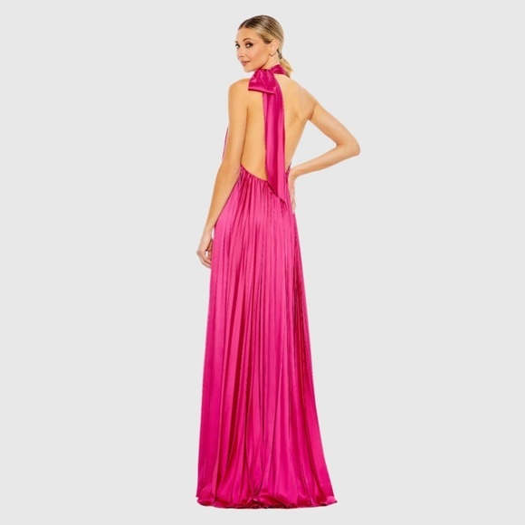 IEENA FOR MAC DUGGAL 26926 NWT Pleated Trapeze Halter Neck Gown - Picture 3 of 6